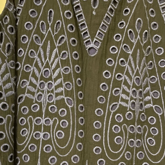 Skies are Blue Tank - Picture 5 of 5